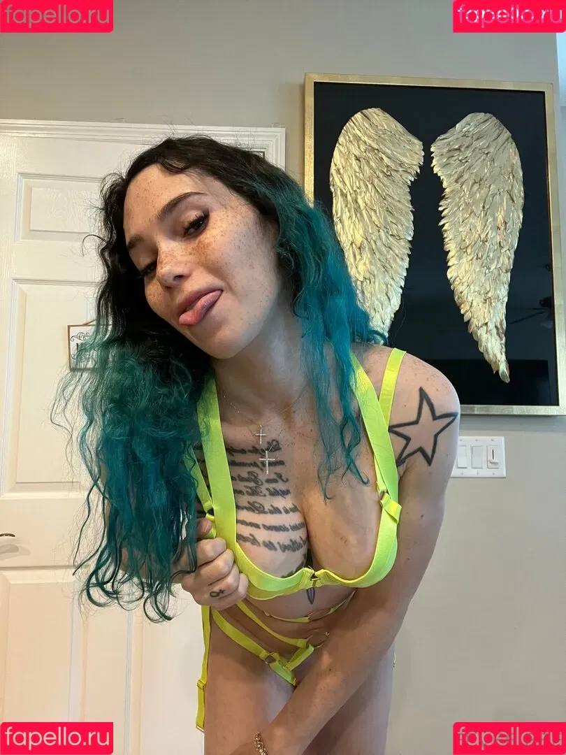 Eevee Bee / Eeveebeeshow / eevee_bee / eeveethebee Onlyfans Photo Gallery 