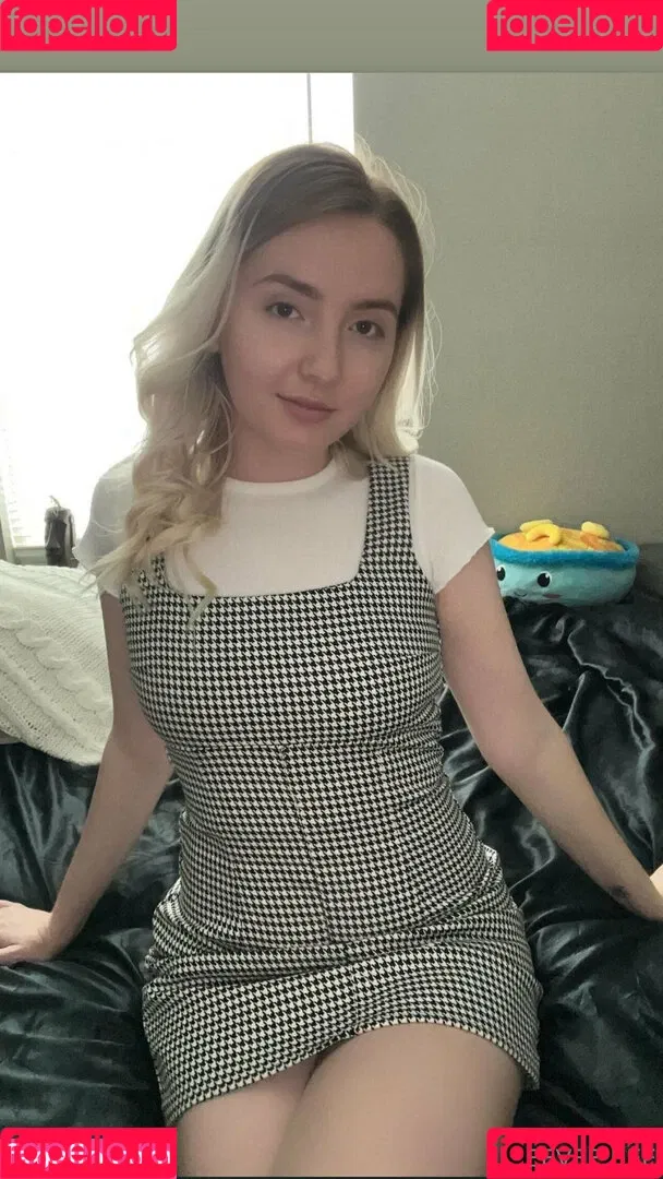 Eevee Bee / Eeveebeeshow / eevee_bee / eeveethebee Onlyfans Photo Gallery 