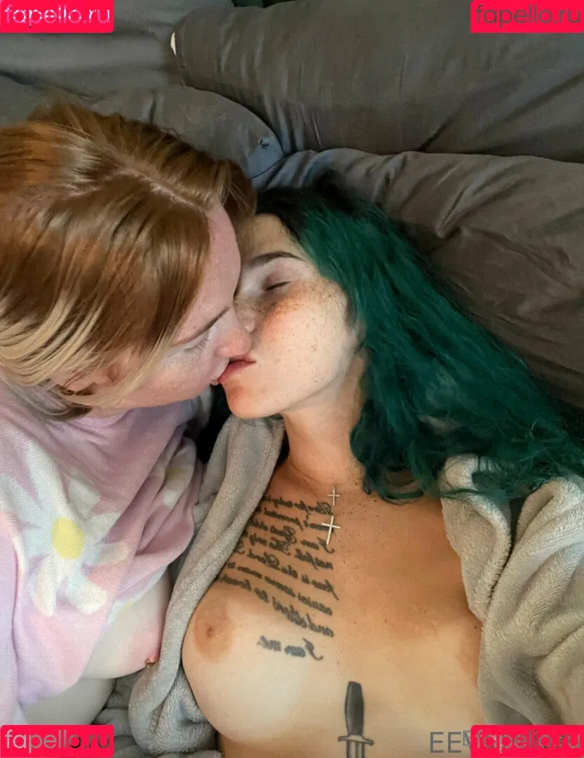 Eevee Bee / Eeveebeeshow / eevee_bee / eeveethebee Onlyfans Photo Gallery 