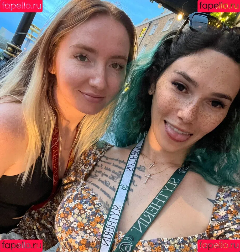 Eevee Bee / Eeveebeeshow / eevee_bee / eeveethebee Onlyfans Photo Gallery 