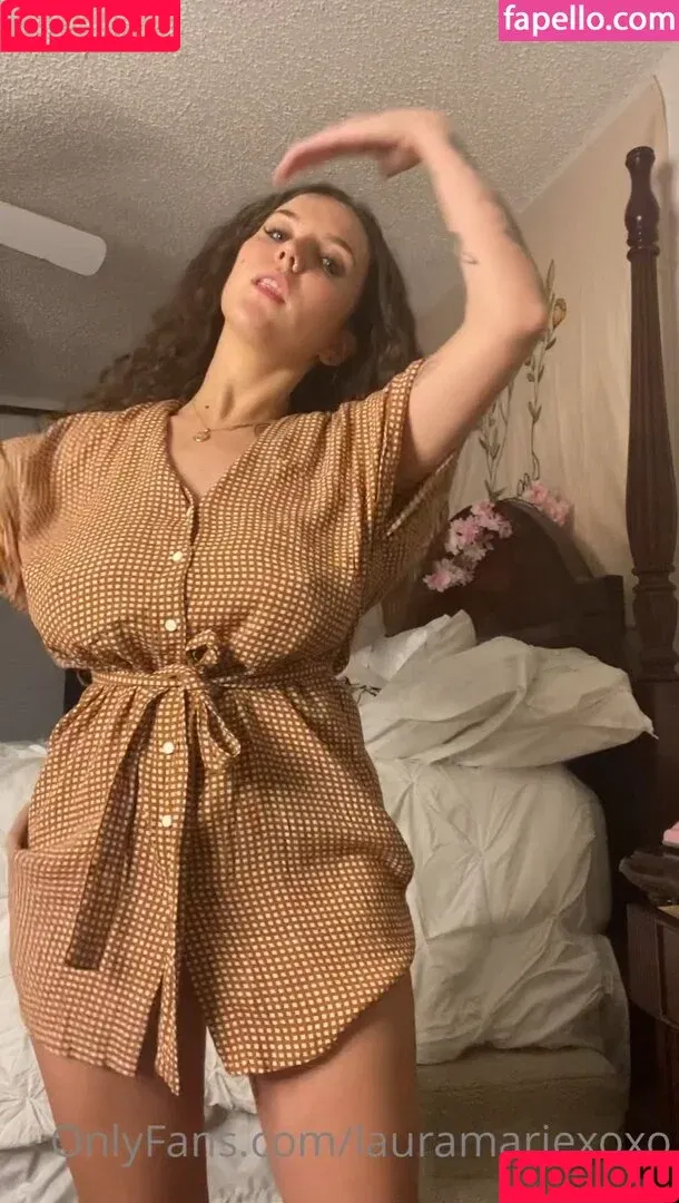 Laura Earnesty / LauraMarieXoXo / Lauramarie828 / lauramariexoxo.official Onlyfans Photo Gallery 