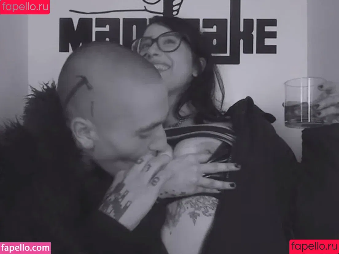 kukiw0rld Onlyfans Photo Gallery 