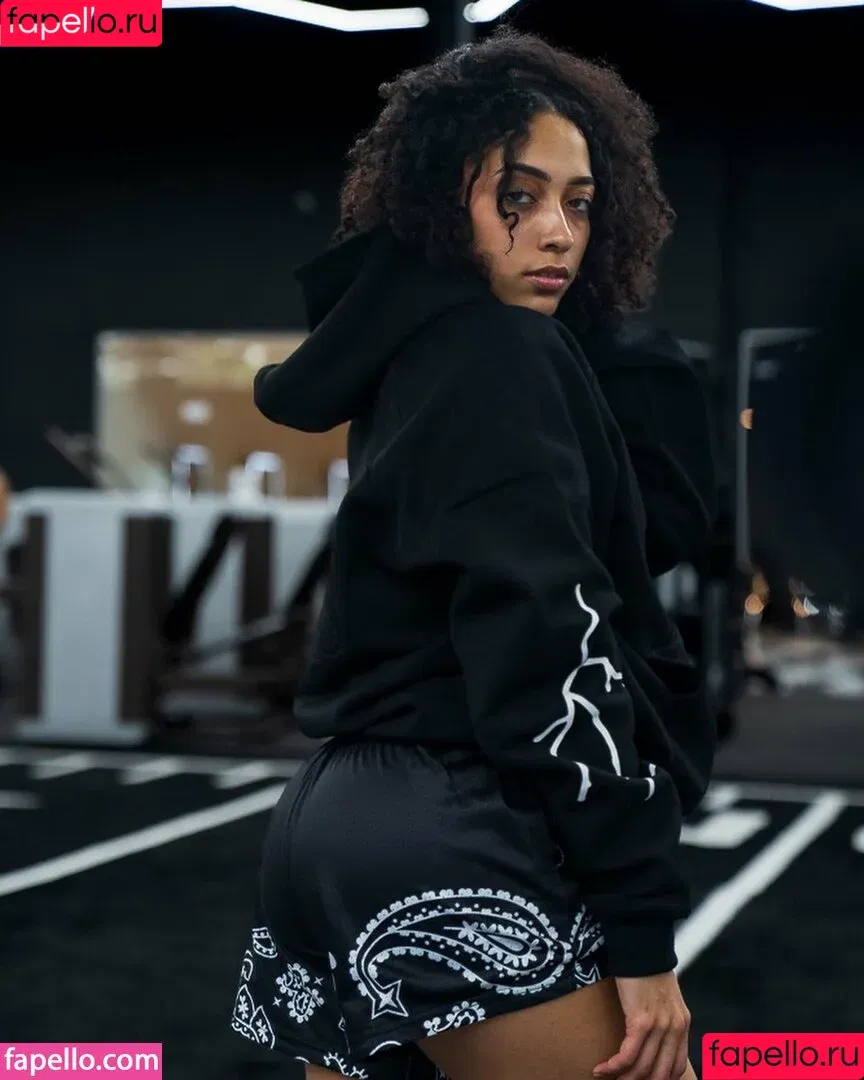 / Praying Mantis / solesnack / solesndsouls Onlyfans Photo Gallery 