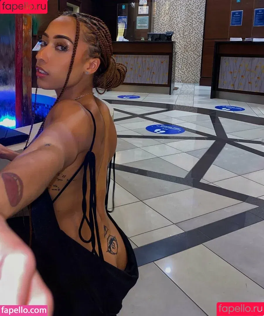 / Praying Mantis / solesnack / solesndsouls Onlyfans Photo Gallery 