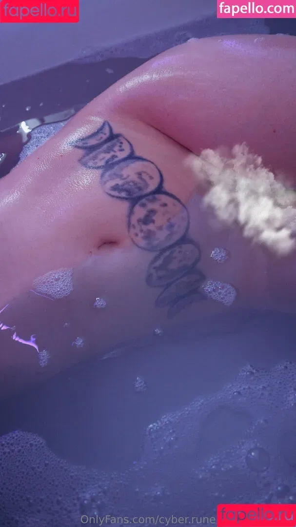 cyber.rune / its_rlrunescapegf Onlyfans Photo Gallery 