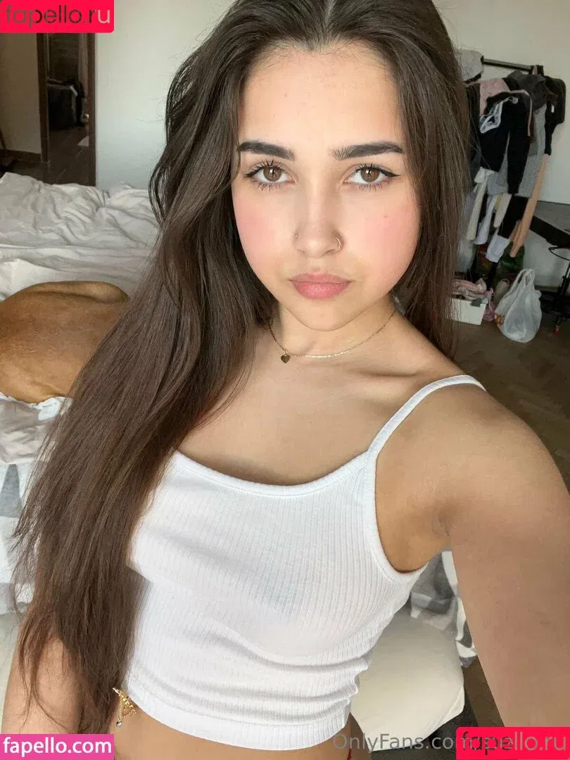 suziluna / suzilunaa Onlyfans Photo Gallery 