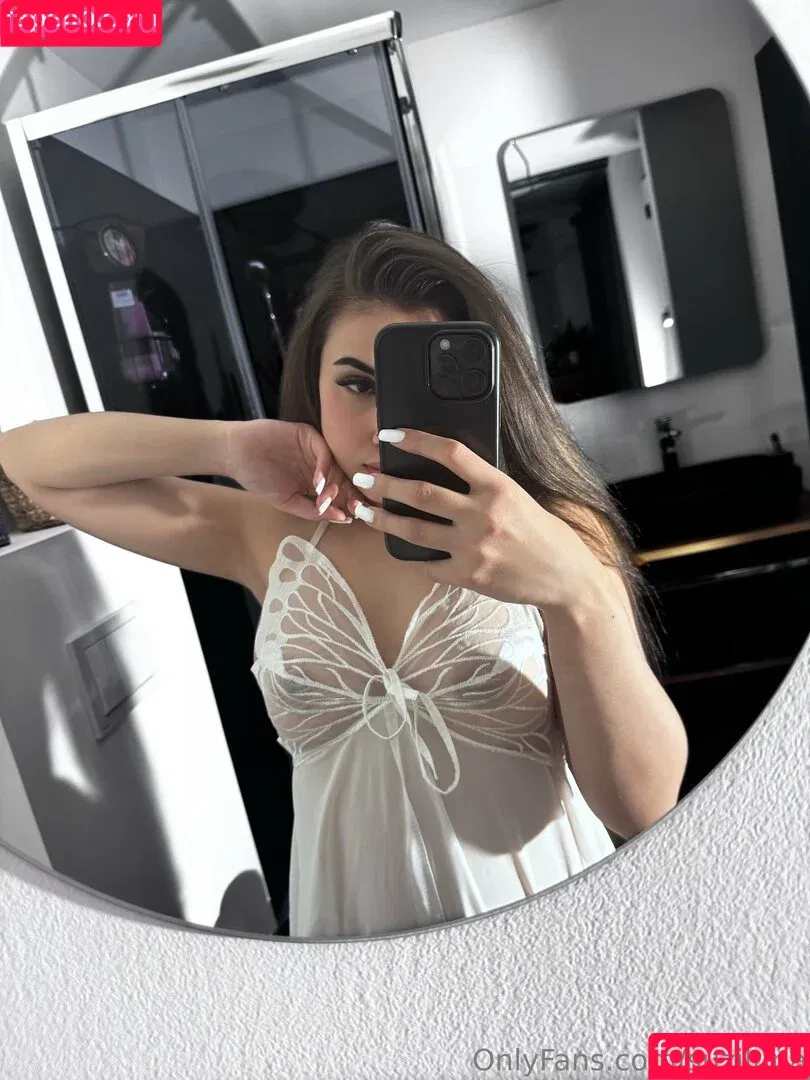 suziluna / suzilunaa Onlyfans Photo Gallery 