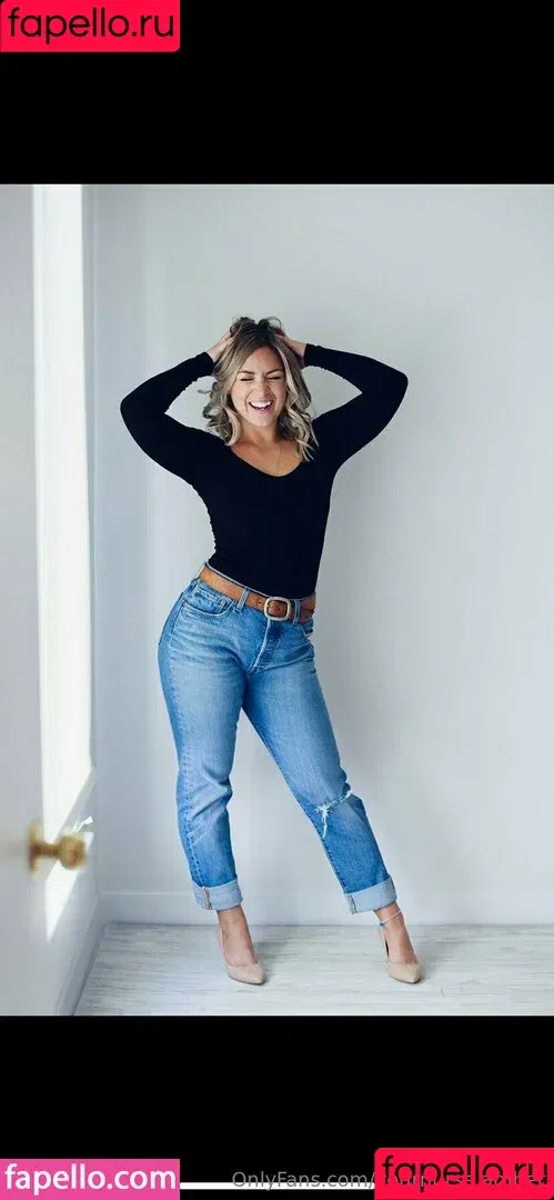 sparklyscrubs / yournurse.amber Onlyfans Photo Gallery 