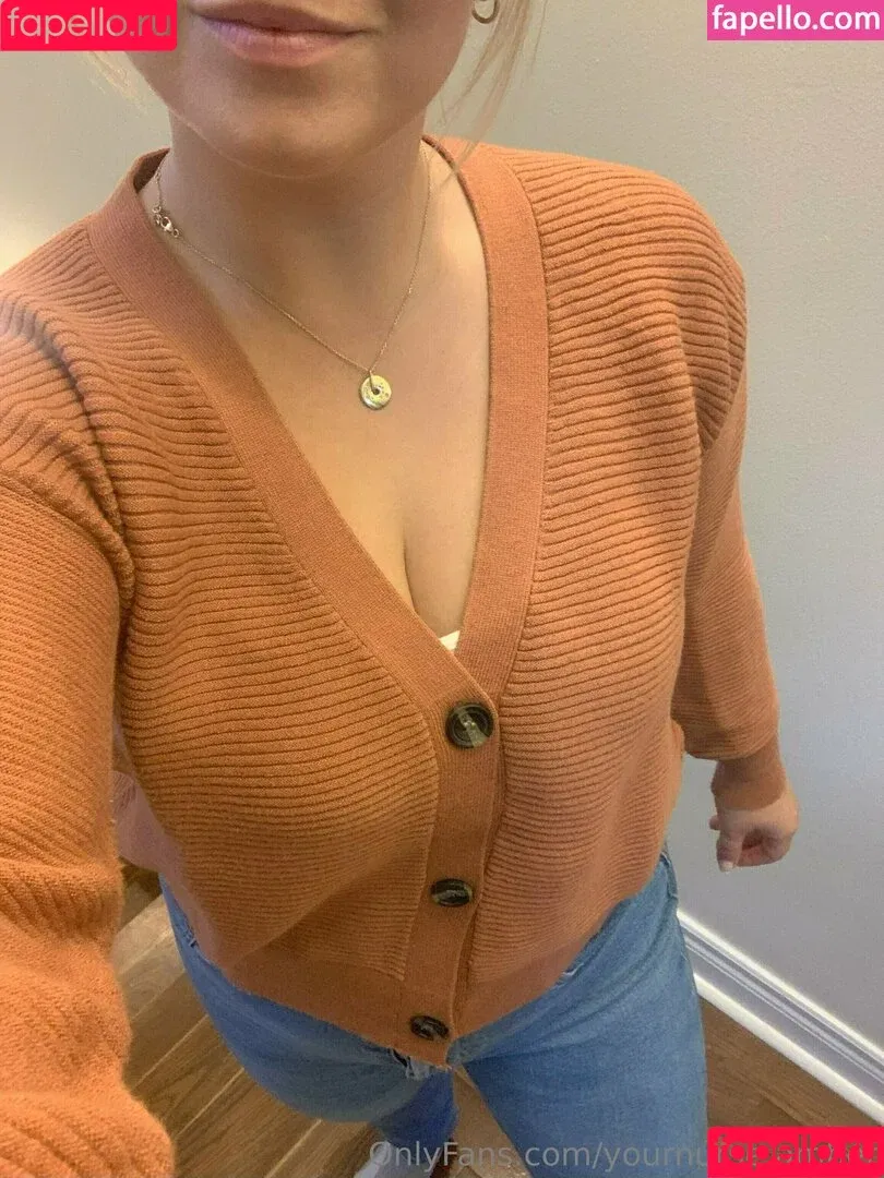 sparklyscrubs / yournurse.amber Onlyfans Photo Gallery 