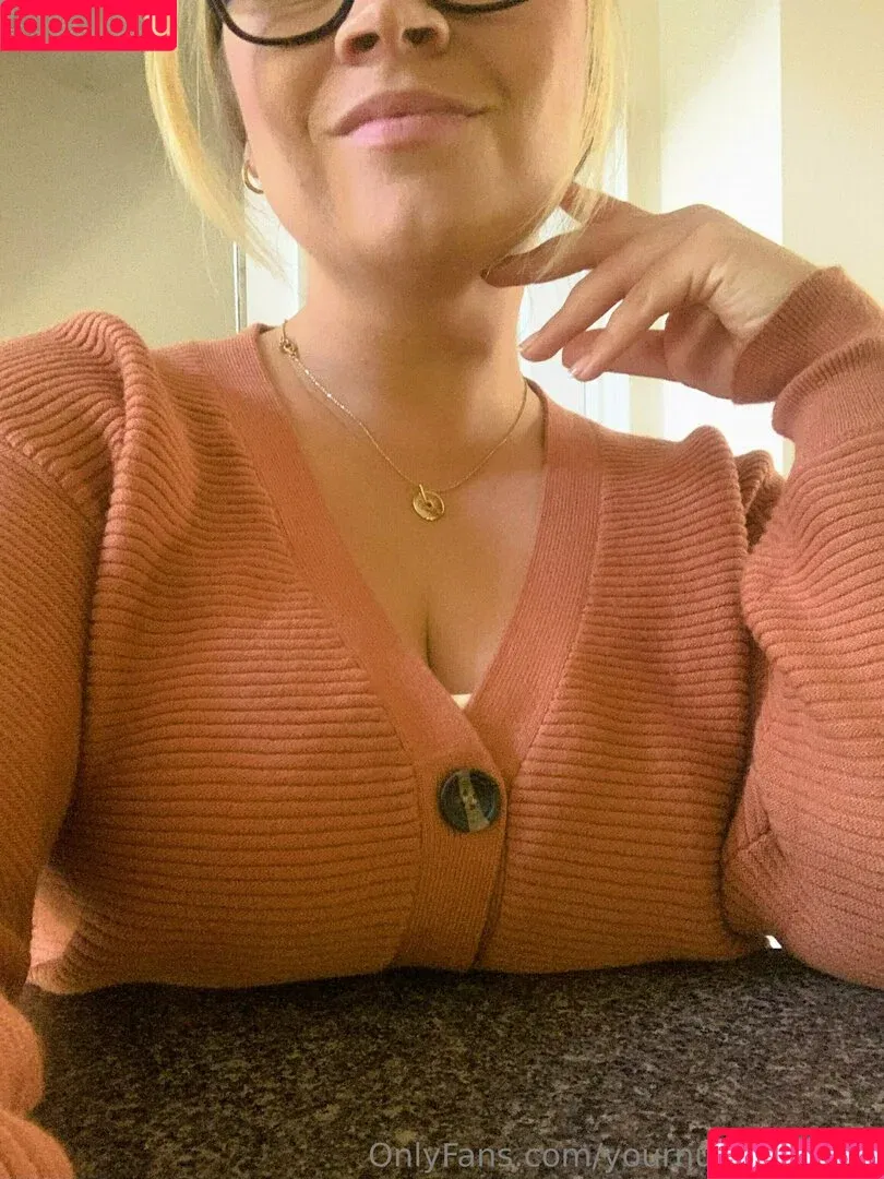 sparklyscrubs / yournurse.amber Onlyfans Photo Gallery 