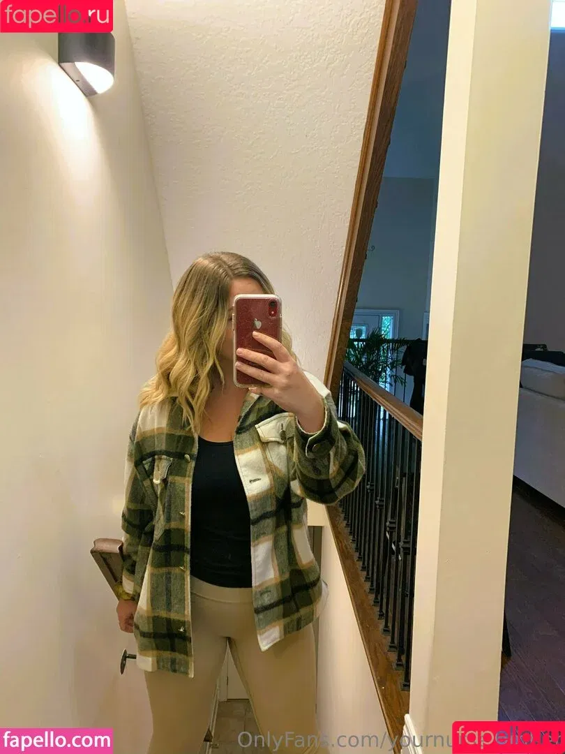 sparklyscrubs / yournurse.amber Onlyfans Photo Gallery 