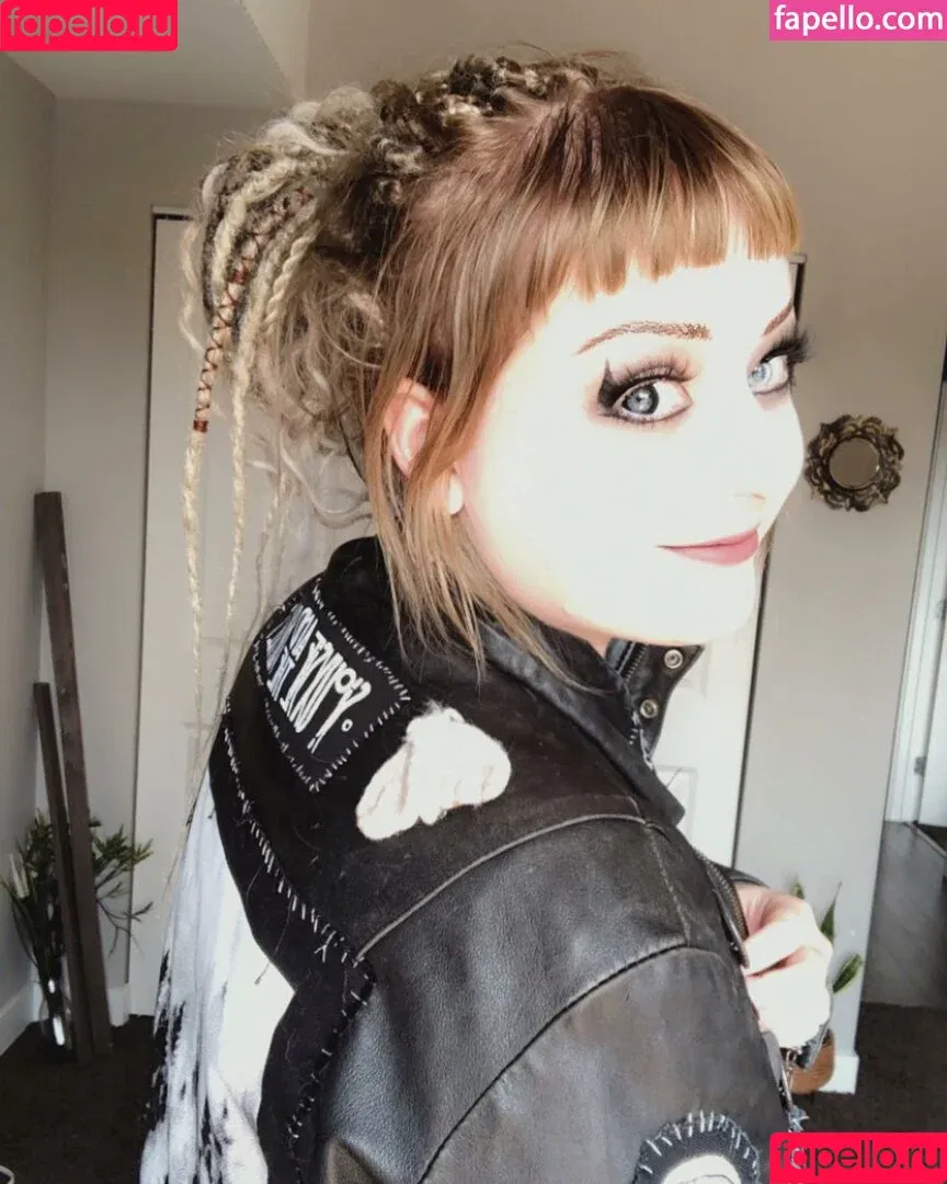 Mother Macabre / MotherMacabre / mother.macabre / mothermacabreyt / ventrigue Onlyfans Photo Gallery 