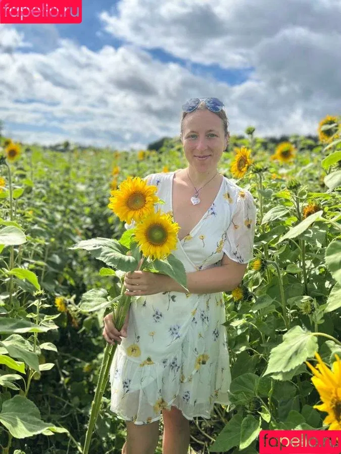 i-sophie / iamsophiereal Onlyfans Photo Gallery 