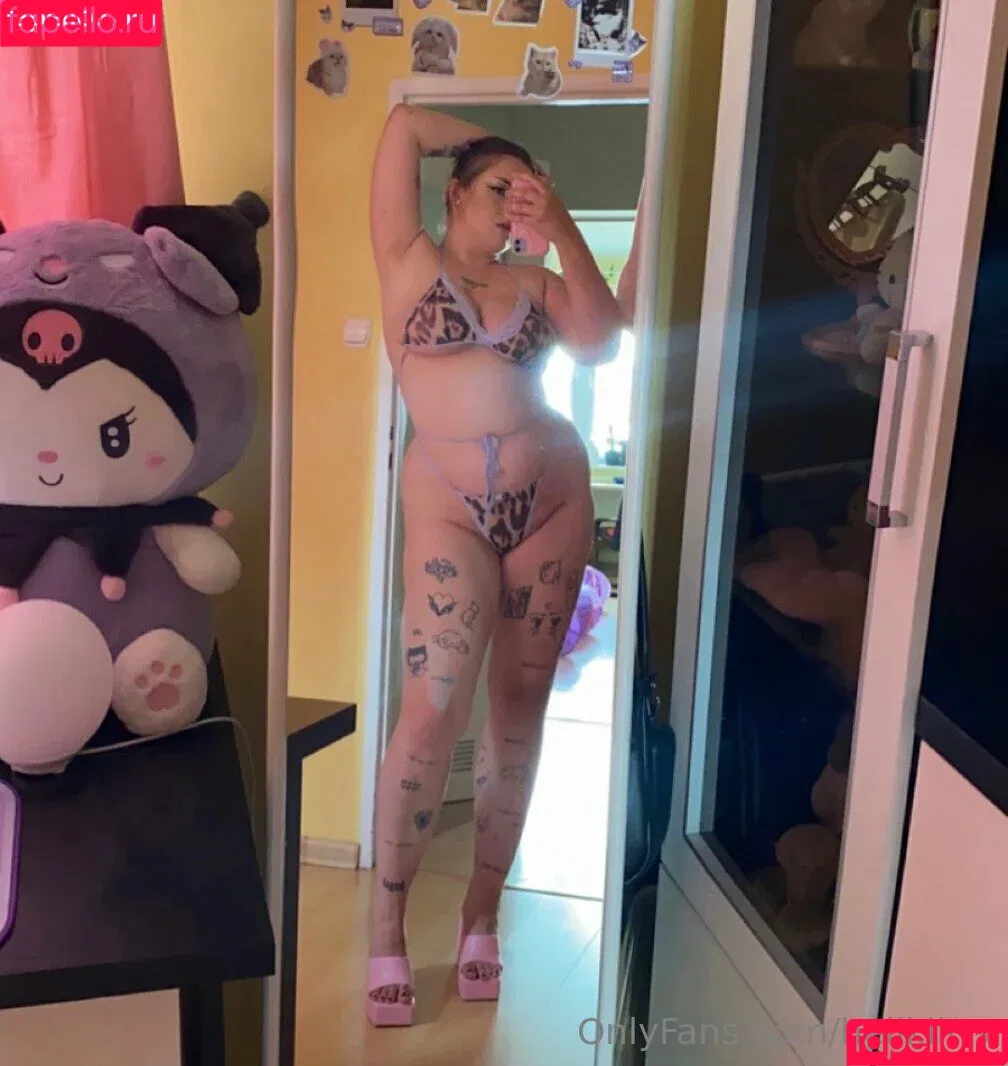 hellkiitty / hellokitty Onlyfans Photo Gallery 