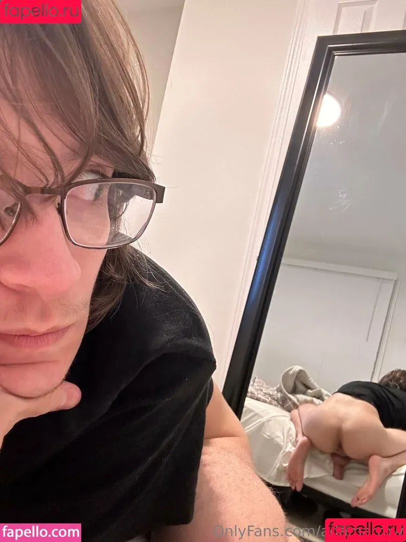 adamarrow / arrowood Onlyfans Photo Gallery 