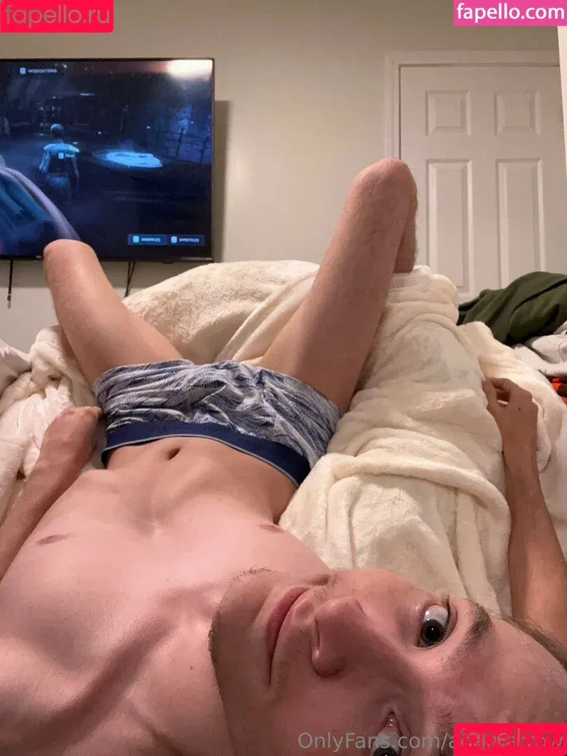adamarrow / arrowood Onlyfans Photo Gallery 