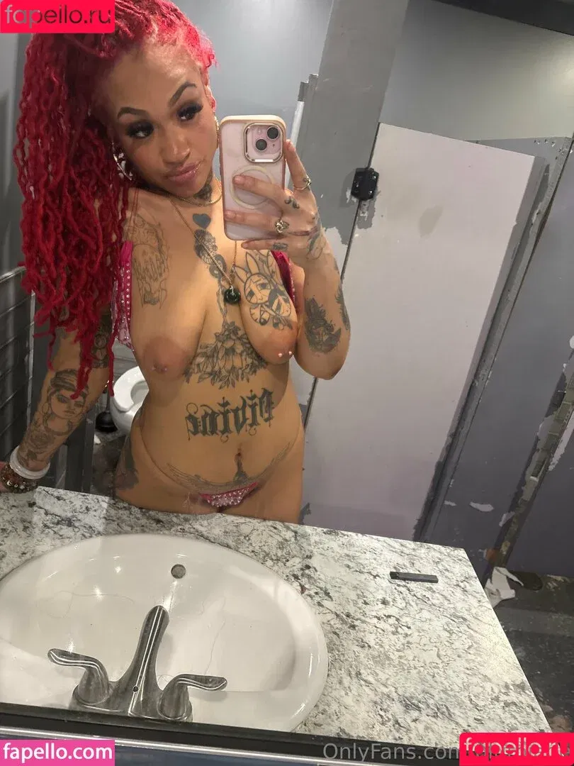 plutojade / plutojadee Onlyfans Photo Gallery 