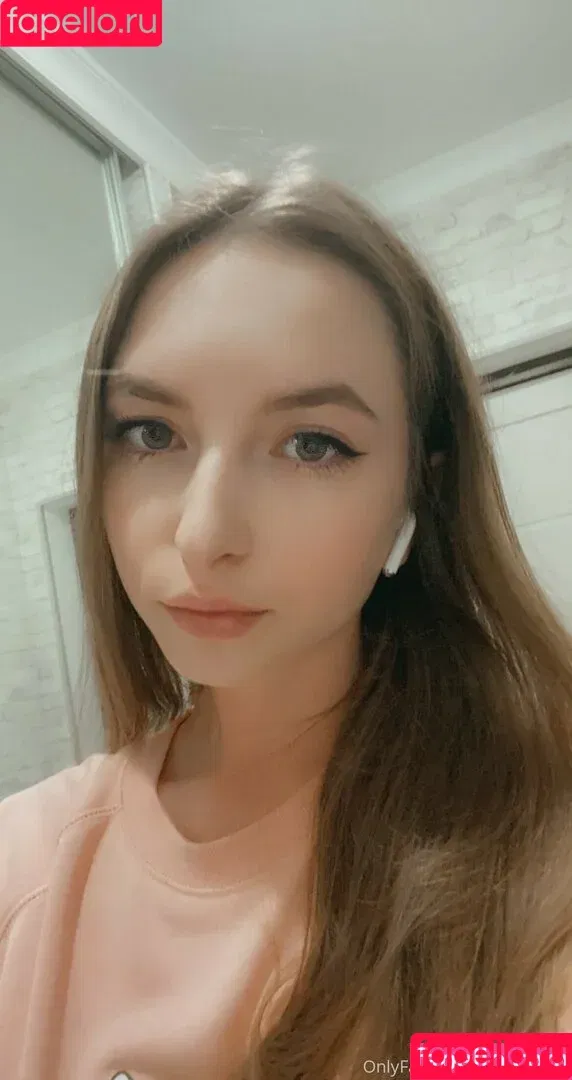 lanatrump / mi_meow / mi_meowa / mia_meowww / nedewa / sonya_miyu / stranger_lovers_ Onlyfans Photo Gallery 