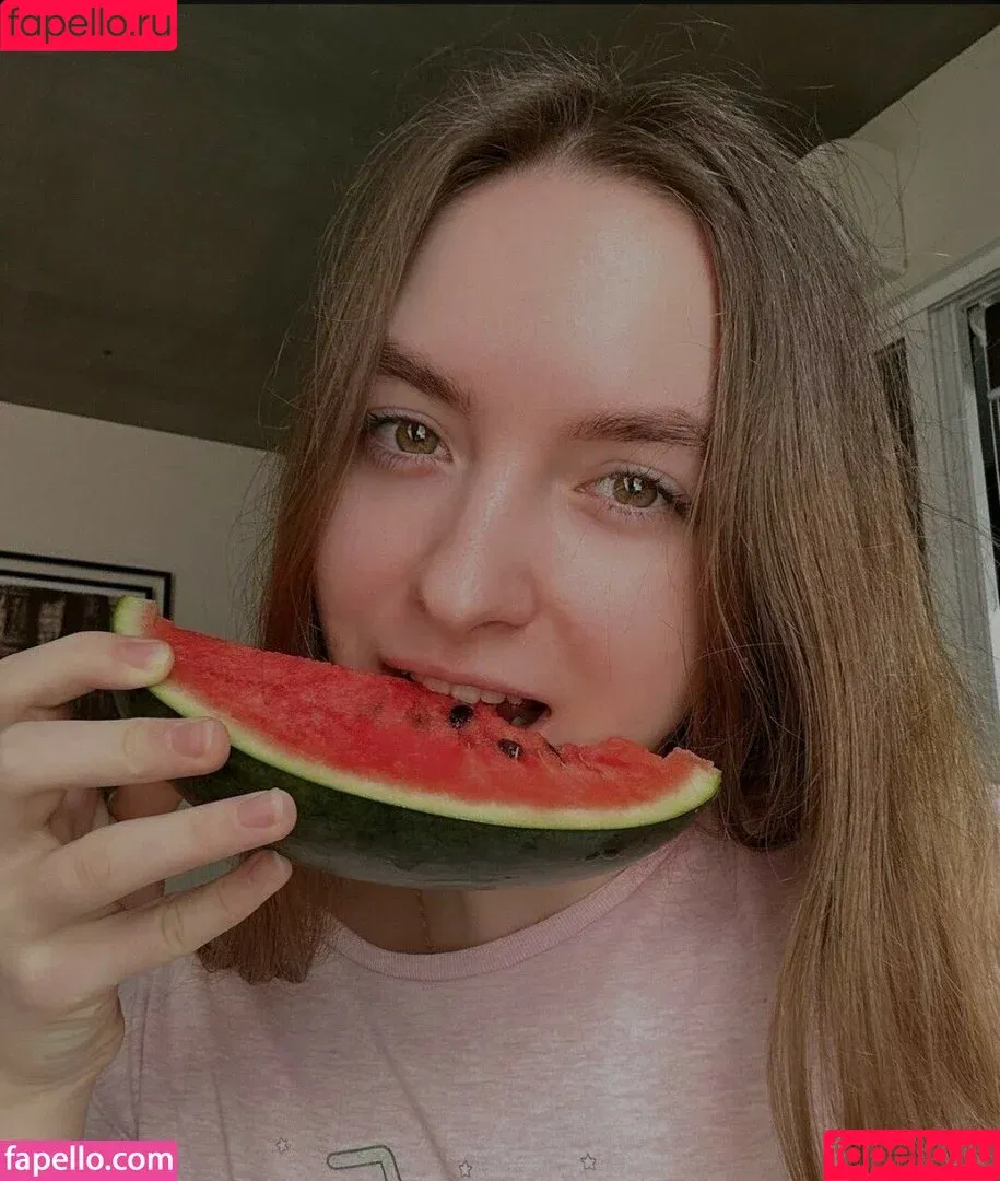 lanatrump / mi_meow / mi_meowa / mia_meowww / nedewa / sonya_miyu / stranger_lovers_ Onlyfans Photo Gallery 