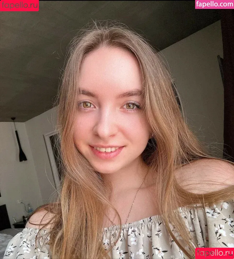 lanatrump / mi_meow / mi_meowa / mia_meowww / nedewa / sonya_miyu / stranger_lovers_ Onlyfans Photo Gallery 