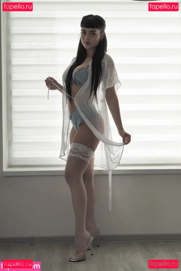 Monie Kulh Onlyfans Photo Gallery 