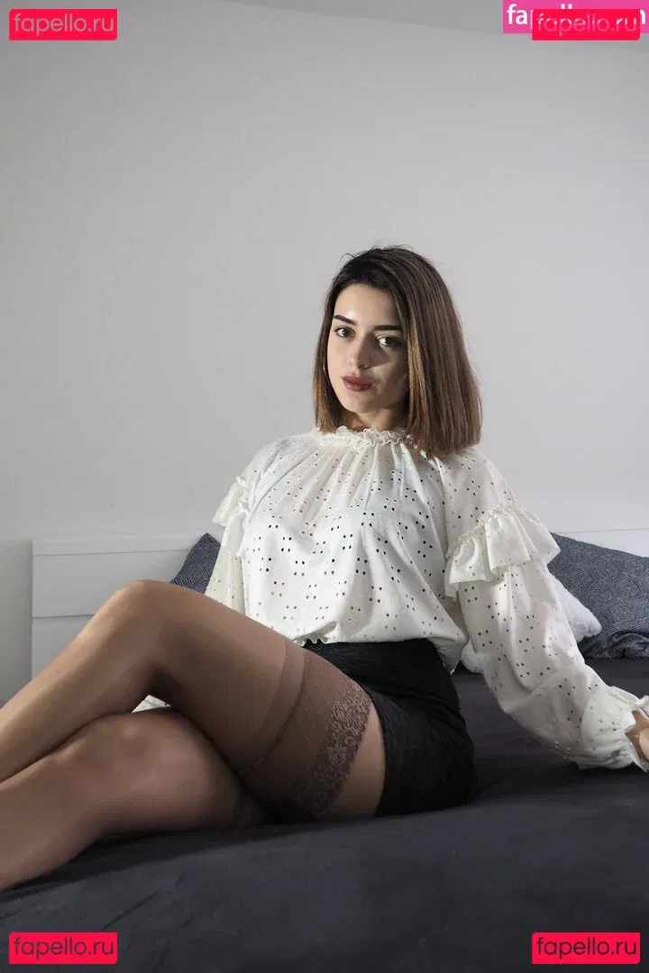 Monie Kulh Onlyfans Photo Gallery 