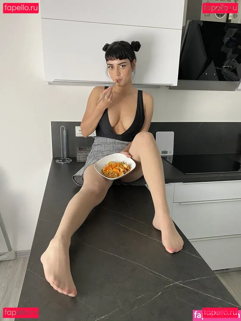 Monie Kulh Onlyfans Photo Gallery 