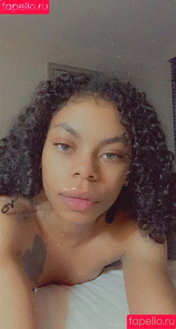 hazelqveen / qveen.tomkia Onlyfans Photo Gallery 