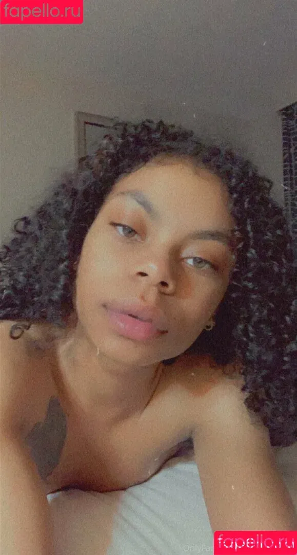 hazelqveen / qveen.tomkia Onlyfans Photo Gallery 