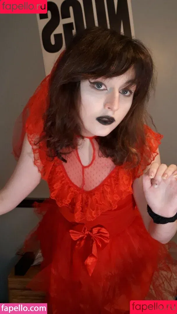 Raven / itsravenhunty_ / korvid_snd Onlyfans Photo Gallery 