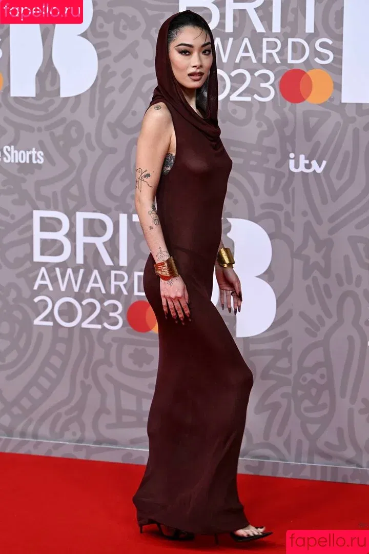 Rina Sawayama / rinasonline / soyjotaeme Onlyfans Photo Gallery 