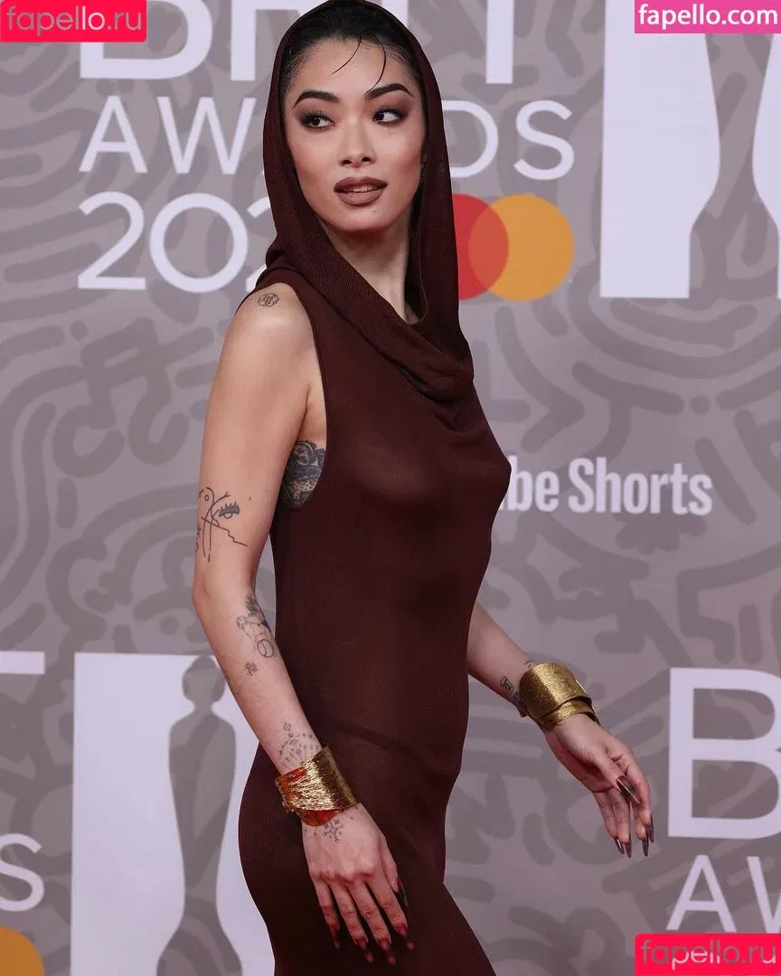 Rina Sawayama / rinasonline / soyjotaeme Onlyfans Photo Gallery 