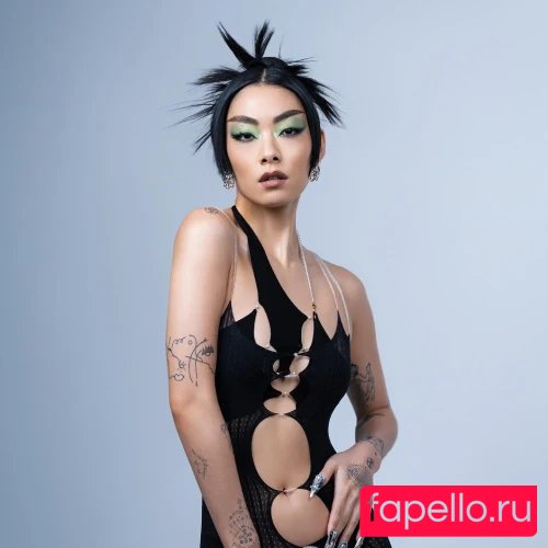 Rina Sawayama / rinasonline / soyjotaeme Nude Onlyfans Photo 3