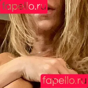 marionnakedyoga / moodyoga Onlyfans Photo Gallery 