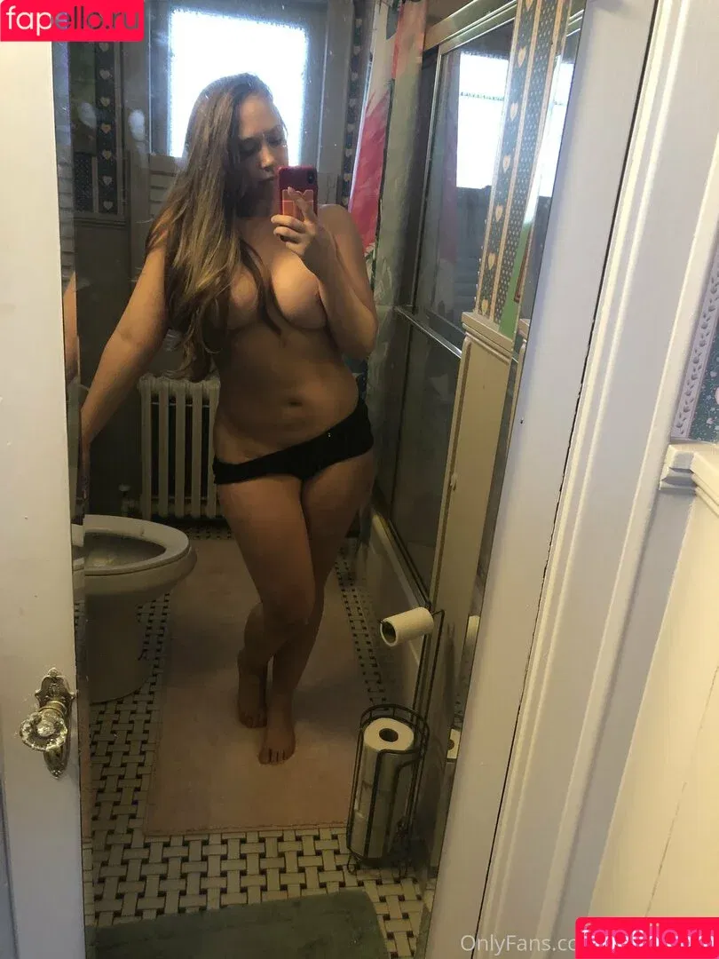 flyingspreadies76 / kagneylinn Onlyfans Photo Gallery 