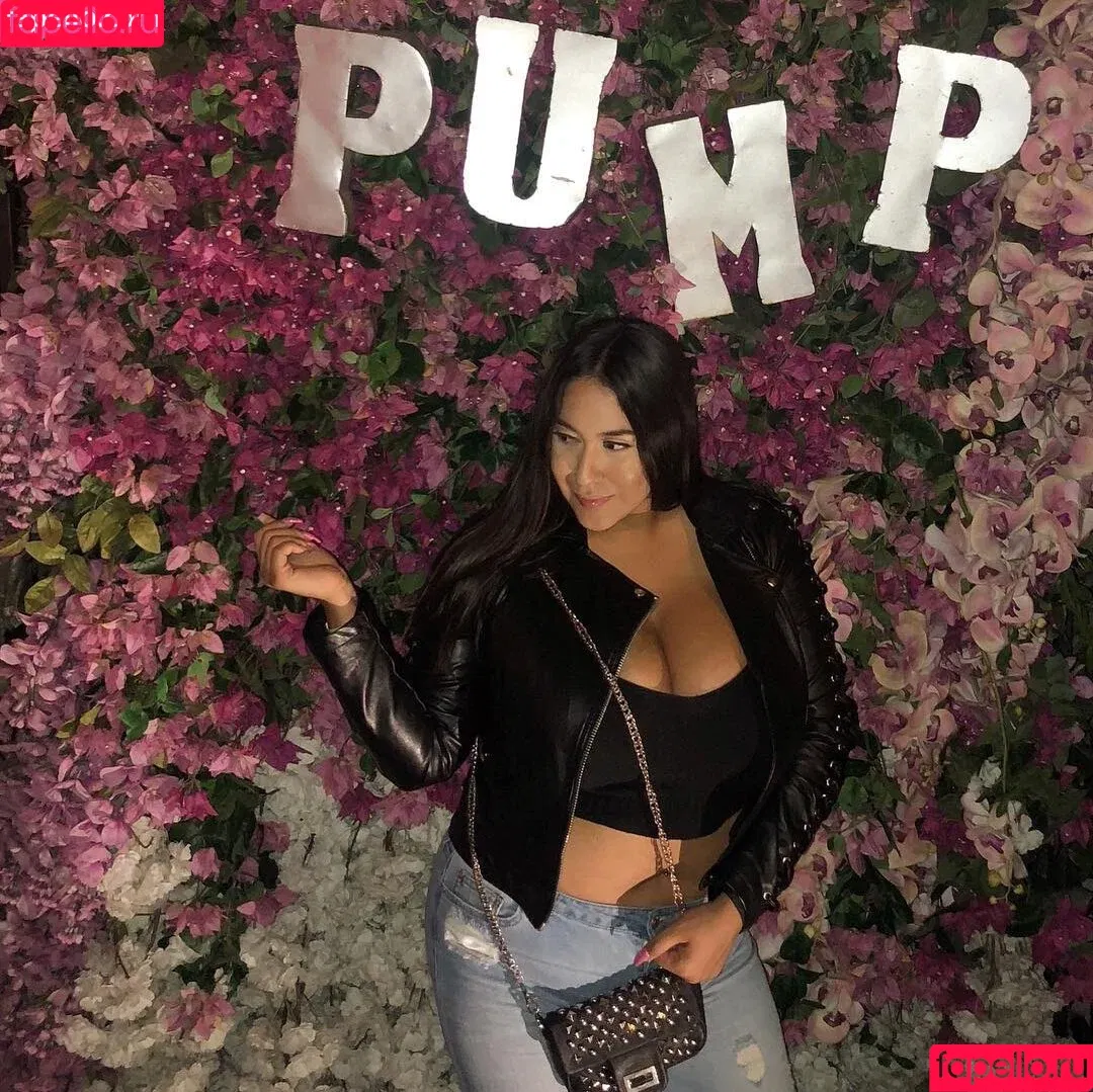 realroses / roserayy Onlyfans Photo Gallery 