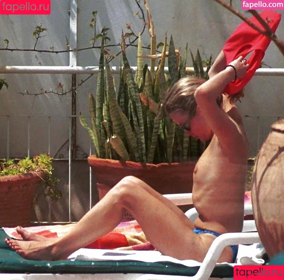 Amanda Holden / noholdenback Onlyfans Photo Gallery 