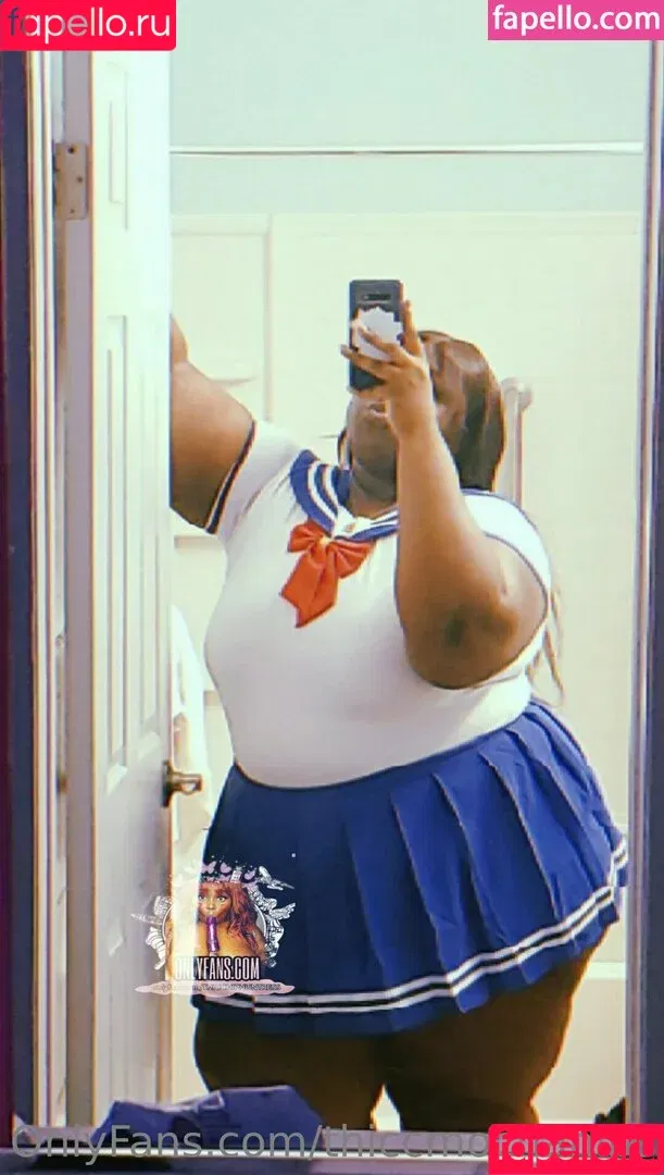 thiccmochahips / toomuchfalyfe Onlyfans Photo Gallery 