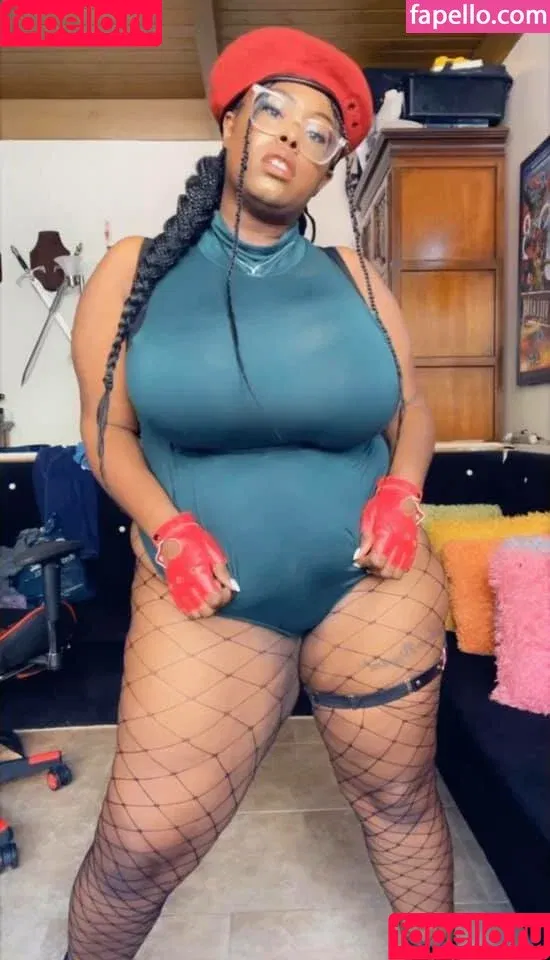 GoddessCocoaLuna / cocoaluna_ / lalaizsorandom Onlyfans Photo Gallery 