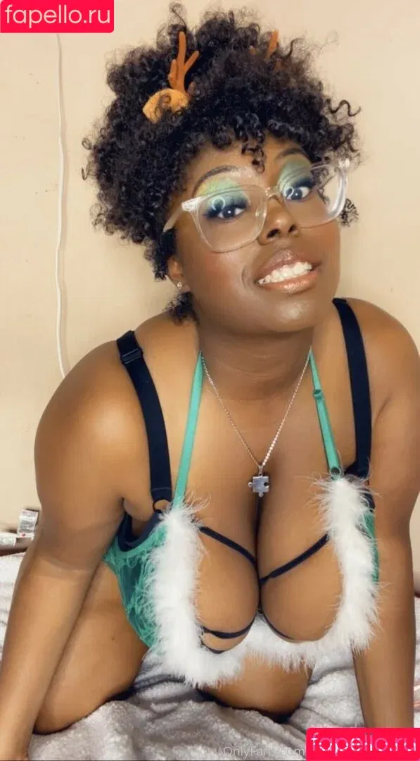 GoddessCocoaLuna / cocoaluna_ / lalaizsorandom Onlyfans Photo Gallery 