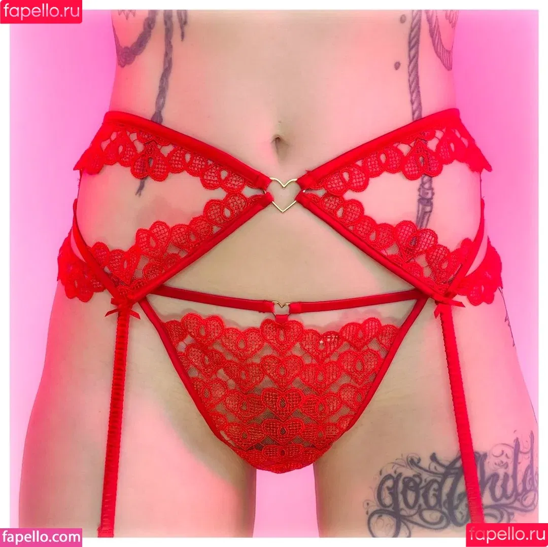 Comicbookgirl19 / DanikaXIX / pirateflagnislandgirl Onlyfans Photo Gallery 