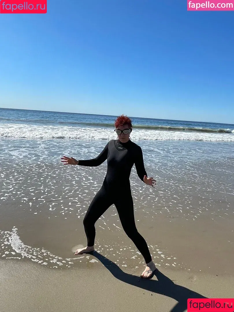 Comicbookgirl19 / DanikaXIX / pirateflagnislandgirl Onlyfans Photo Gallery 