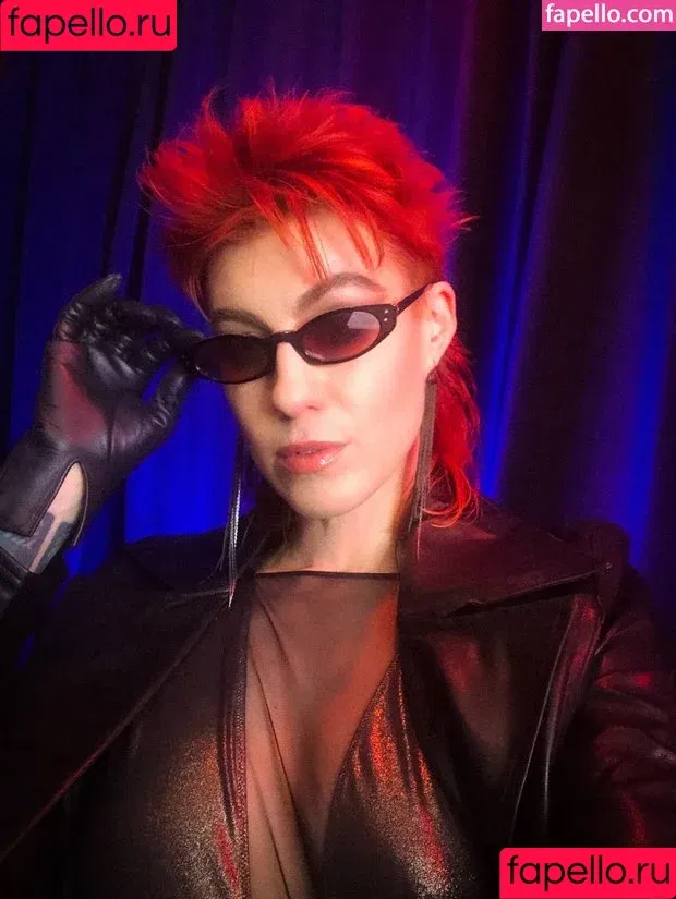 Comicbookgirl19 / DanikaXIX / pirateflagnislandgirl Onlyfans Photo Gallery 