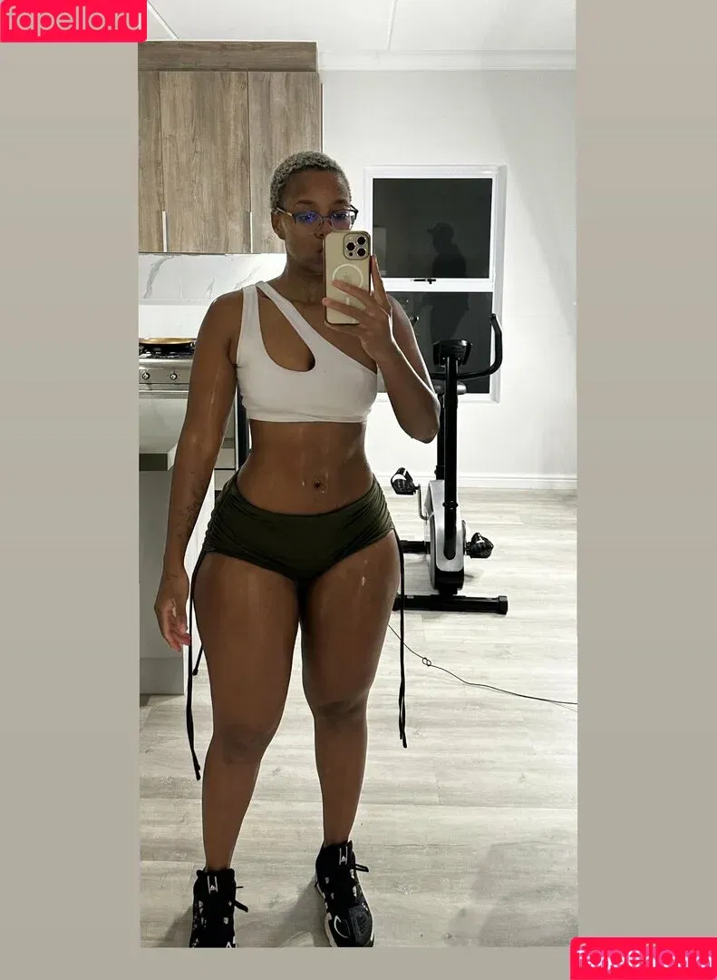 Faustina Thobakgale / faustinaroyale Onlyfans Photo Gallery 