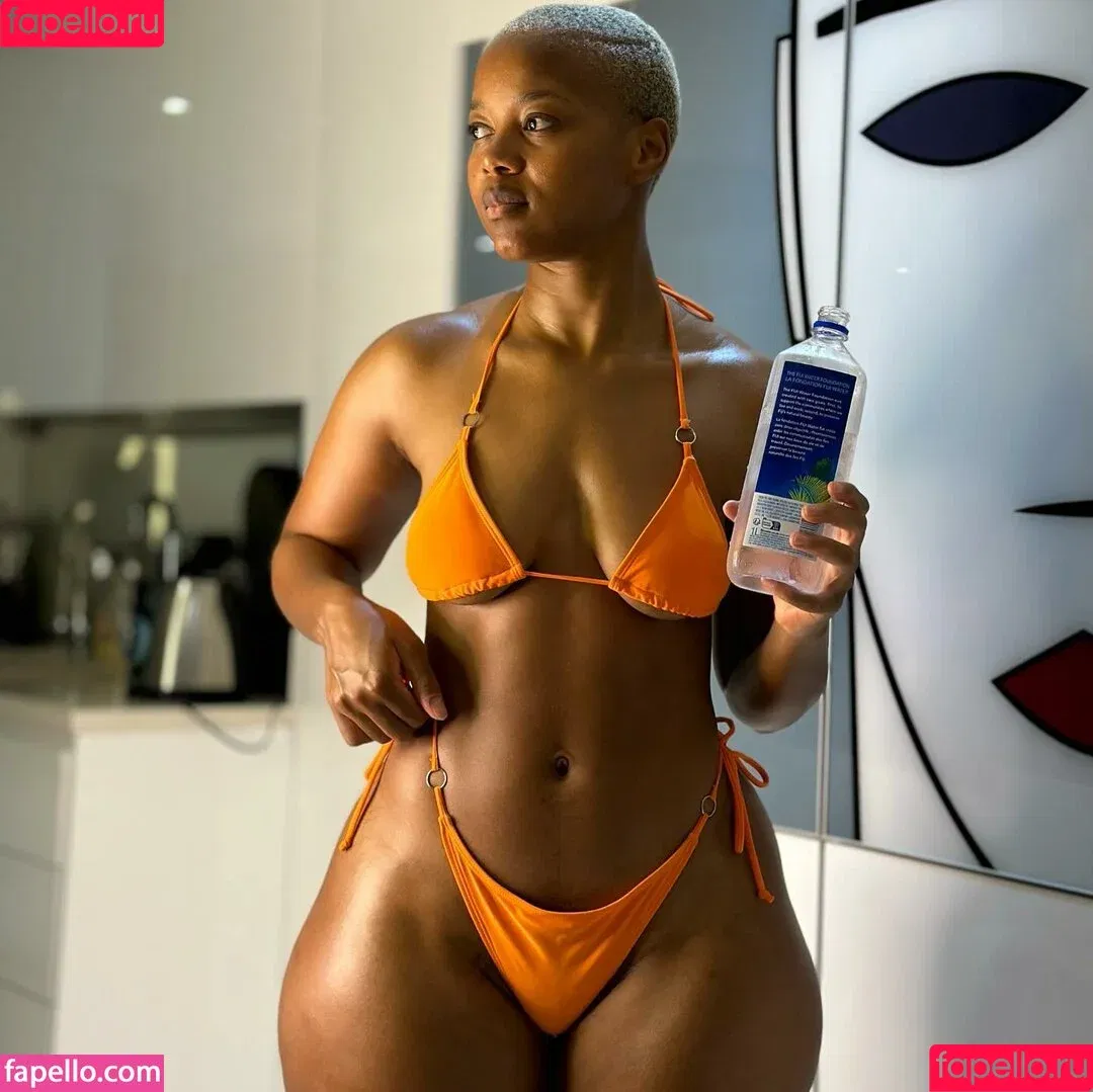 Faustina Thobakgale / faustinaroyale Onlyfans Photo Gallery 