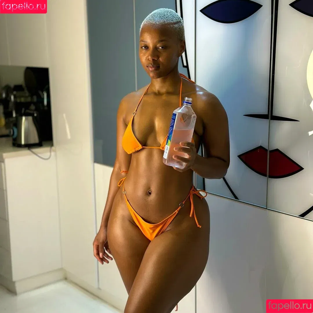 Faustina Thobakgale / faustinaroyale Onlyfans Photo Gallery 