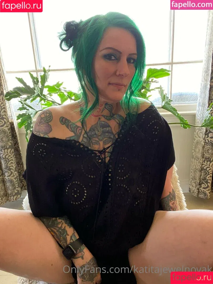 isthatkatenovak / katitajewelnovak Onlyfans Photo Gallery 
