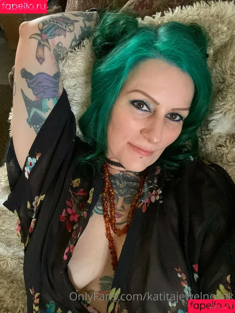 isthatkatenovak / katitajewelnovak Onlyfans Photo Gallery 