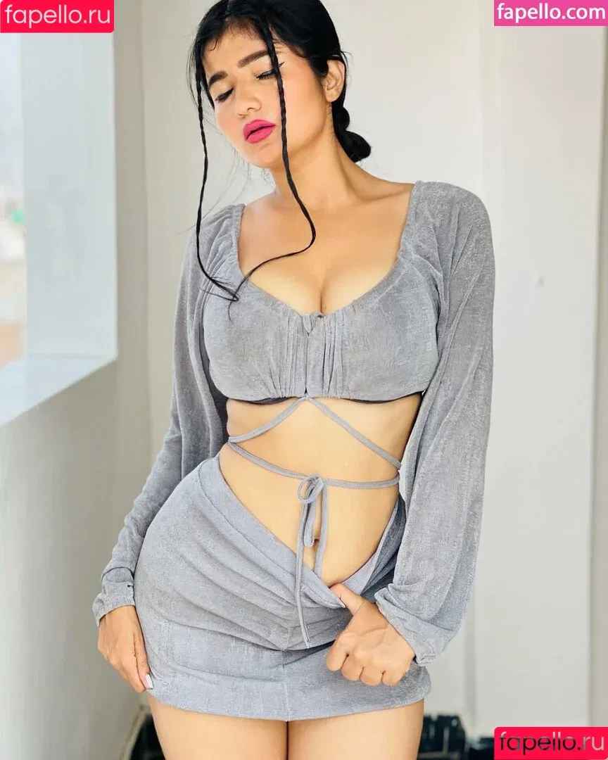 Neha Singh / neha_singh9902 / nehasingh9902 Onlyfans Photo Gallery 