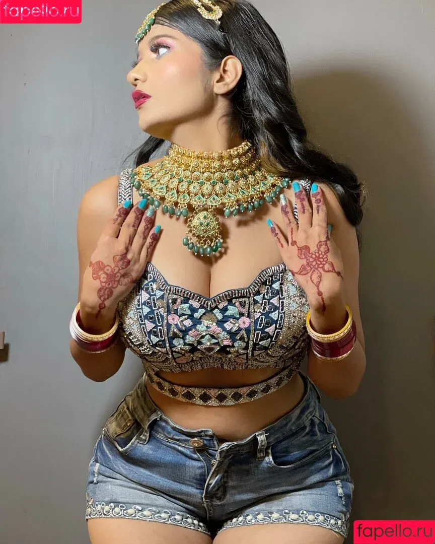 Neha Singh / neha_singh9902 / nehasingh9902 Onlyfans Photo Gallery 